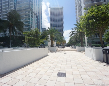 1060 Brickell Ave - Photo Thumbnail 26