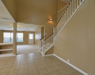 2803 Markham Woods Drive - Photo Thumbnail 7