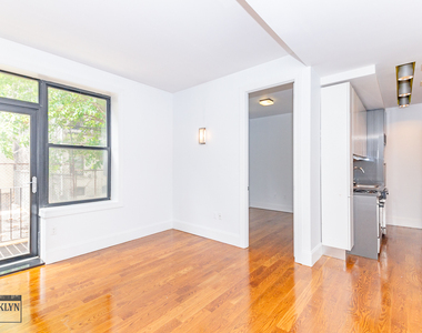 1635 Putnam Avenue - Photo Thumbnail 4