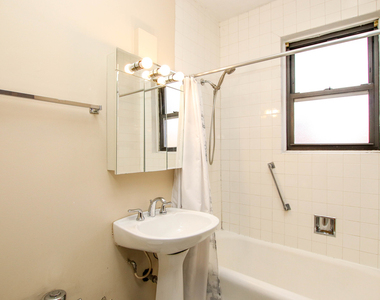 3753 North Marshfield Avenue - Photo Thumbnail 10