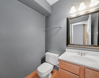 4627 North Kenmore Avenue - Photo Thumbnail 12