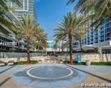 6801 Collins Ave - Photo Thumbnail 21