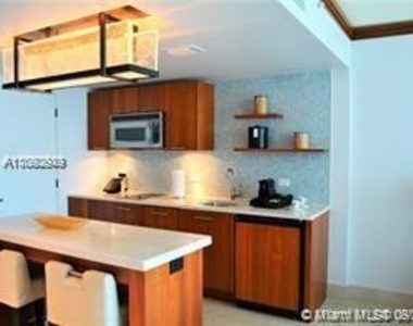 6801 Collins Ave - Photo Thumbnail 5