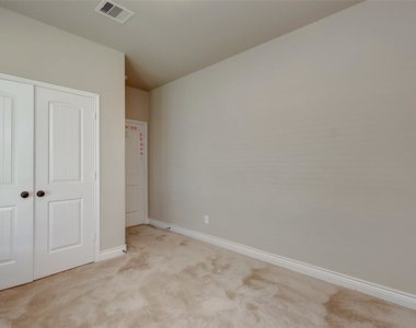 5627 Glenfield Spring Lane - Photo Thumbnail 38