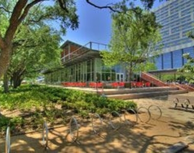 401 Louisiana St - Photo Thumbnail 2