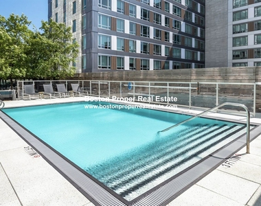 55 Traveler St Apt 1c - Photo Thumbnail 4