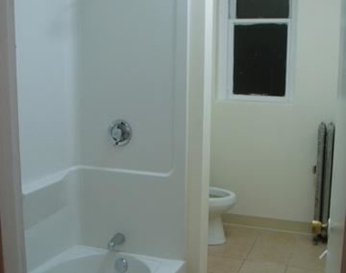 19 Aberdeen St Apt 6 - Photo Thumbnail 4