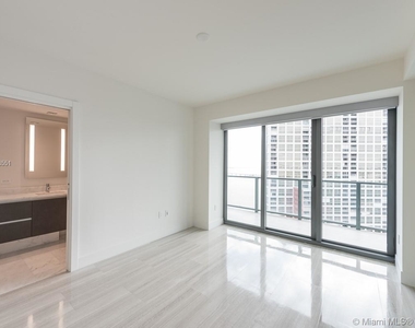 1451 Brickell Ave - Photo Thumbnail 13