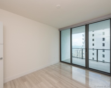 1451 Brickell Ave - Photo Thumbnail 7