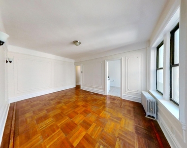 Spectacular sunny cosy one bed for rent at Dagaw pl prime location  Manhattan  - Photo Thumbnail 0