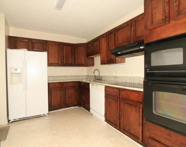 2555 Pennsylvania Ave Nw #406 - Photo Thumbnail 6