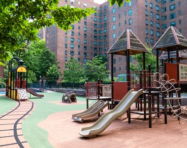 14 Stuyvesant Oval - Photo Thumbnail 14