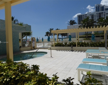 2501 S Ocean Dr - Photo Thumbnail 17