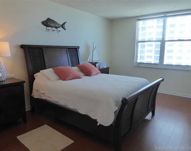 2501 S Ocean Dr - Photo Thumbnail 15