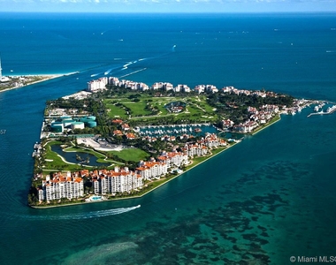 15513 Fisher Island Dr - Photo Thumbnail 16