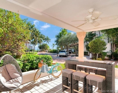 15513 Fisher Island Dr - Photo Thumbnail 0