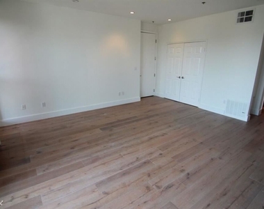 8811 Burton Way Apt 320 - Photo Thumbnail 2