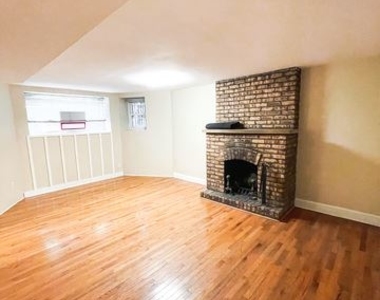 2242 N Halsted St Gdn - Photo Thumbnail 4