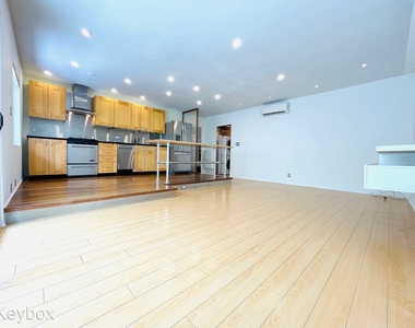 610 Strand St Unit 10 - Photo Thumbnail 11