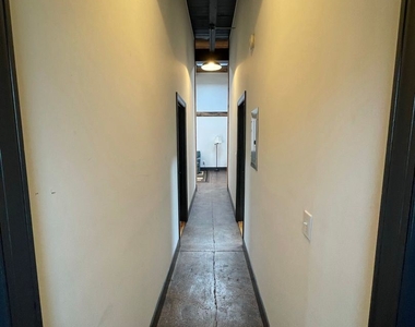 916 Washington Blvd - Upper Floor - Photo Thumbnail 7