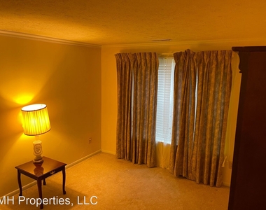 411 Northfields Ct - Photo Thumbnail 15