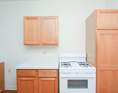 3510 N. Wolcott, Unit 2 - Photo Thumbnail 3