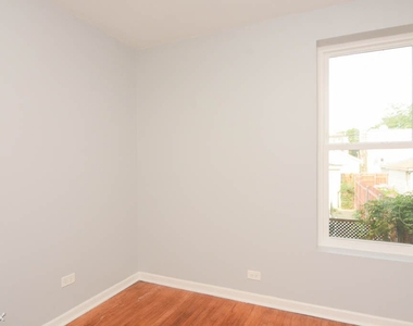 3644 N. Albany, Unit 1 - Photo Thumbnail 15