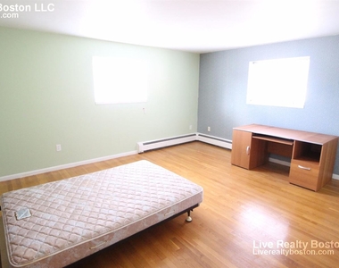 121 Tremont St Apt C3 - Photo Thumbnail 9