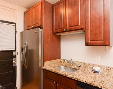 2102 W. Ainslie, Unit 2w - Photo Thumbnail 3