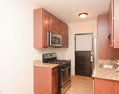 2102 W. Ainslie, Unit 2w - Photo Thumbnail 6