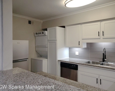 5212 Fleetwood Oaks Avenue #202 - Photo Thumbnail 9