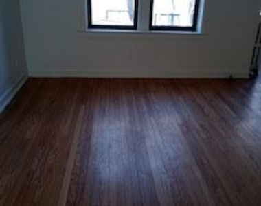 2433 W Greenleaf Ave Apt 1 - Photo Thumbnail 0