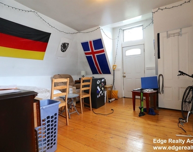 24 Murdock St Apt 5 - Photo Thumbnail 3