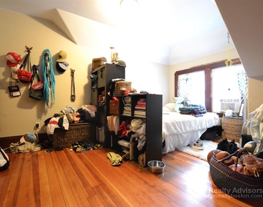 44 Mapleton St - Photo Thumbnail 12