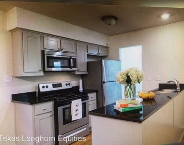 2701-2703 Livingston Ave. - Photo Thumbnail 9