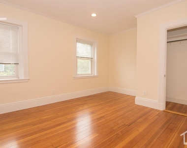 1616 Beacon St Apt 2 - Photo Thumbnail 17