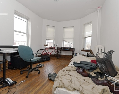 48 Brighton Ave Apt 25 - Photo Thumbnail 13