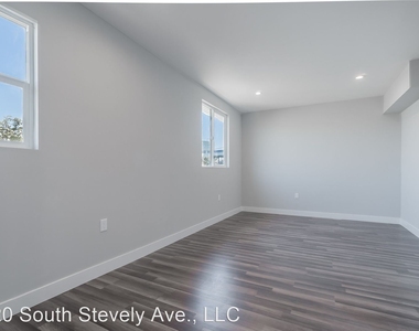 4020 Stevely Ave - Photo Thumbnail 5