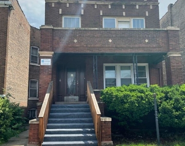 7945 S Laflin St - Photo Thumbnail 0