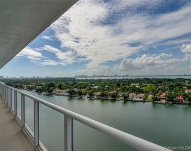 5959 Collins Ave - Photo Thumbnail 14