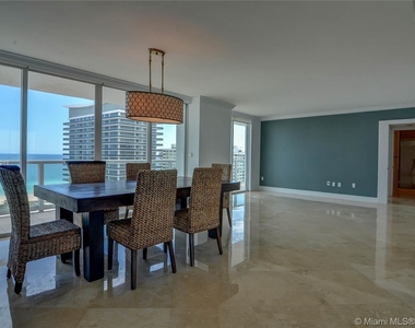 5959 Collins Ave - Photo Thumbnail 10