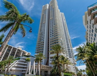 6365 Collins Ave - Photo Thumbnail 21