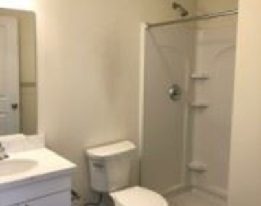 81 Amory St Apt 402 - Photo Thumbnail 6