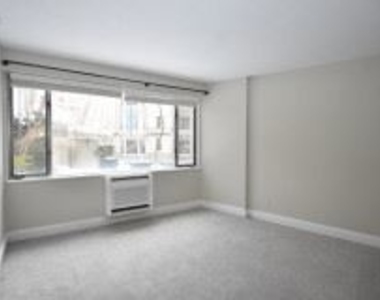 1530 Beacon St Apt 403 - Photo Thumbnail 15