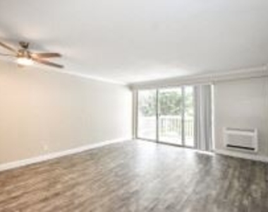 1530 Beacon St Apt 403 - Photo Thumbnail 16