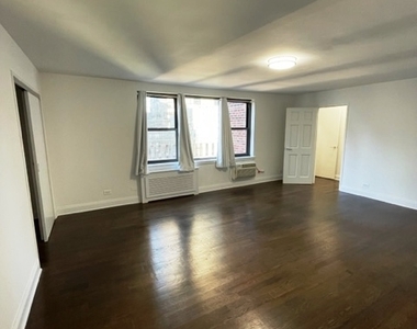 157 E 57th Street - Photo Thumbnail 9