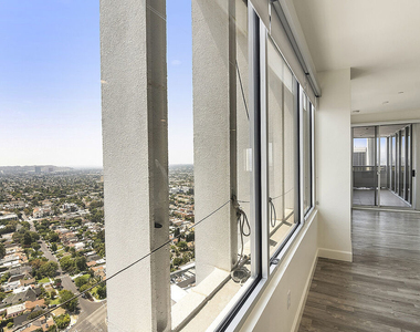 5670 Wilshire Blvd - Photo Thumbnail 4