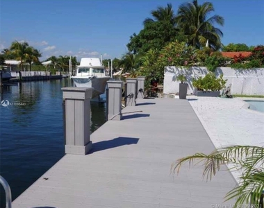 12388 N Bayshore Dr - Photo Thumbnail 5