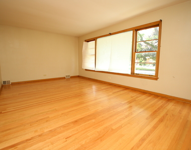 8214 West Wilson Avenue - Photo Thumbnail 3