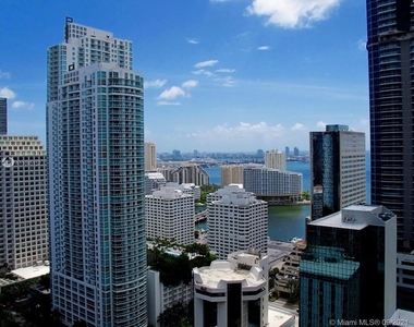 1050 Brickell Ave - Photo Thumbnail 9